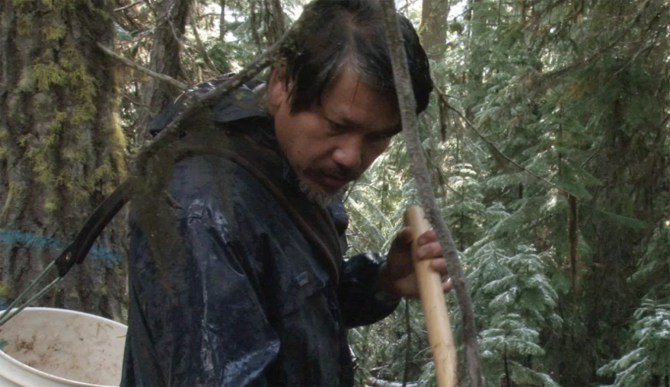 A scene from Sara Dosa's THE LAST SEASON.