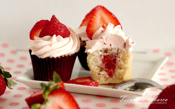FernandaAbarcaStrawberryCupcakes3