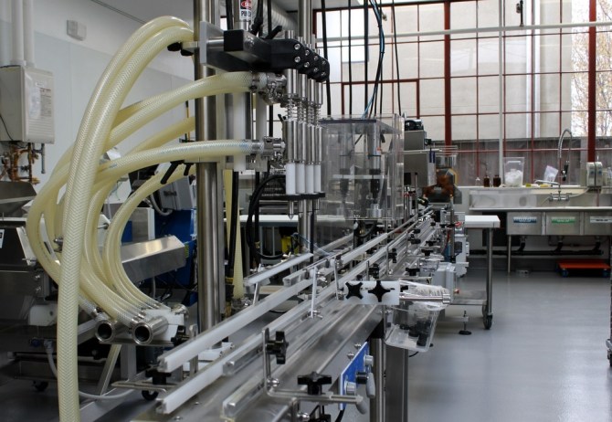 The bottling line at Shrub & Co. Credit: Kate Williams.