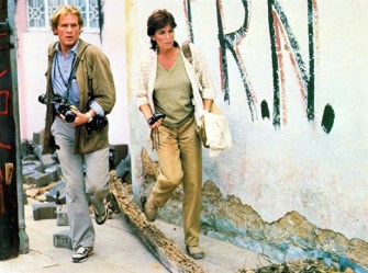 Nick Nolte and Ed Harris in Under Fire (1983).