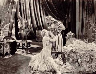 Son_of_the_Sheik_movie_still_pix_adj_for_Gray_l