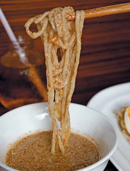 toasted-sesame-and-spicy-chile-tsukemen