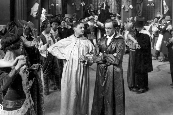 different_from-others