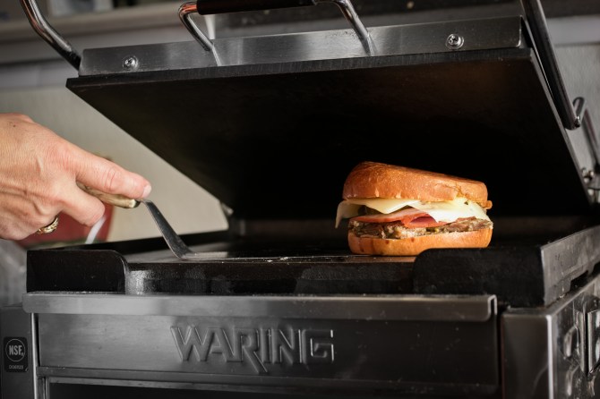 Media-Noche grill.jpg