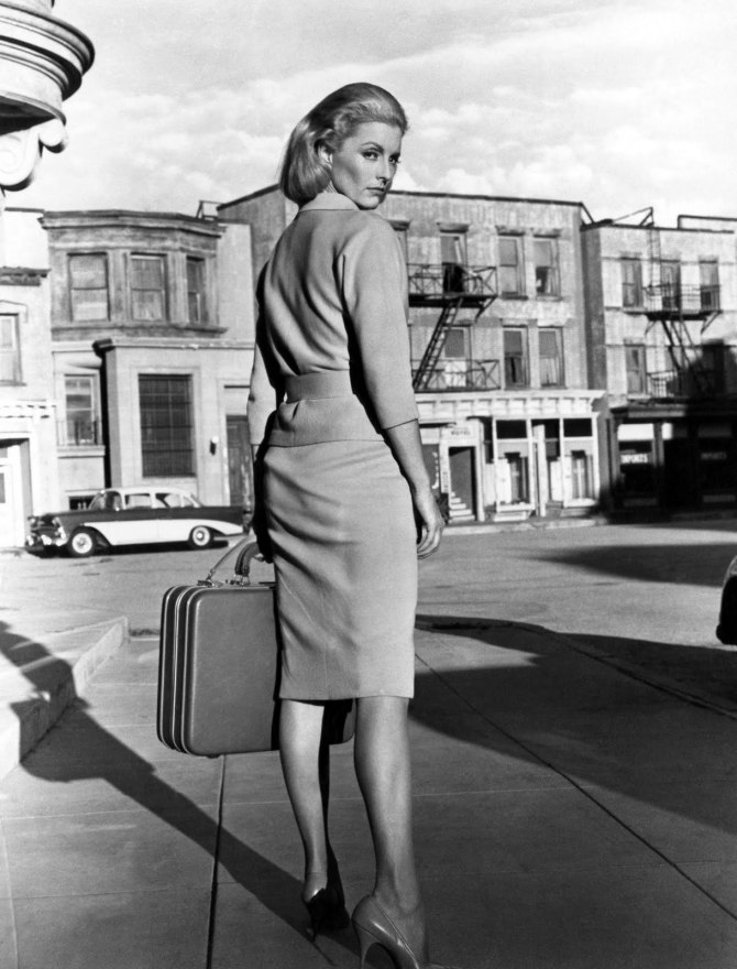 Naked Kiss_image_04.jpg